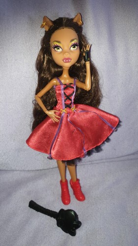 Clawdeen wolf monster high - wolf,